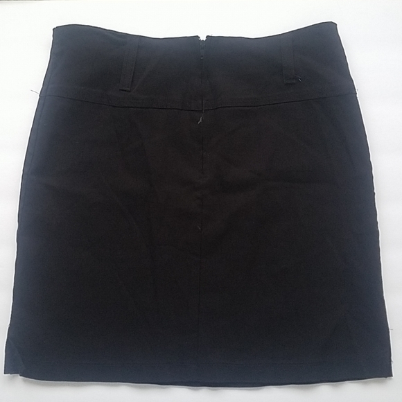 Pony Tail Black Skirt - Picture 4 of 6